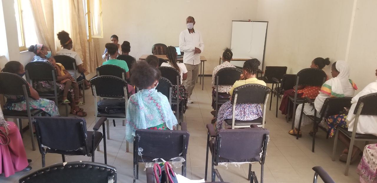Capacity-Building Training for Women Workers Held in Bahir Dar photo 4