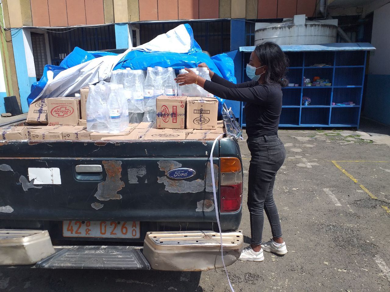 Sanitizer and Soap Provided to Nine Schools to Strengthen Hygiene and Protection photo 2